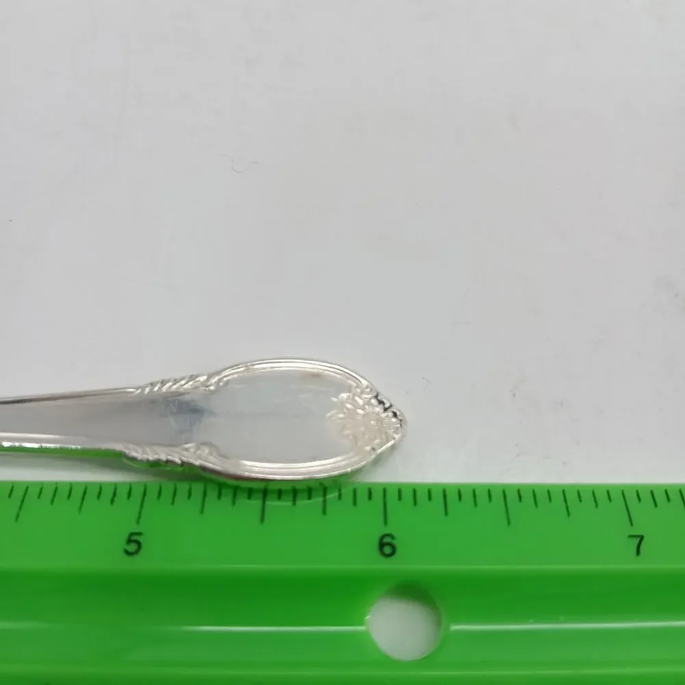 8X Tsp 1847 Rogers Bros IS Remembrance Silverplate Silverware Teaspoons
